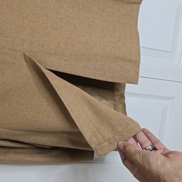 Fredrick and NelsonVery good condition. No rips, holes or tears. - Picture 9 of 10